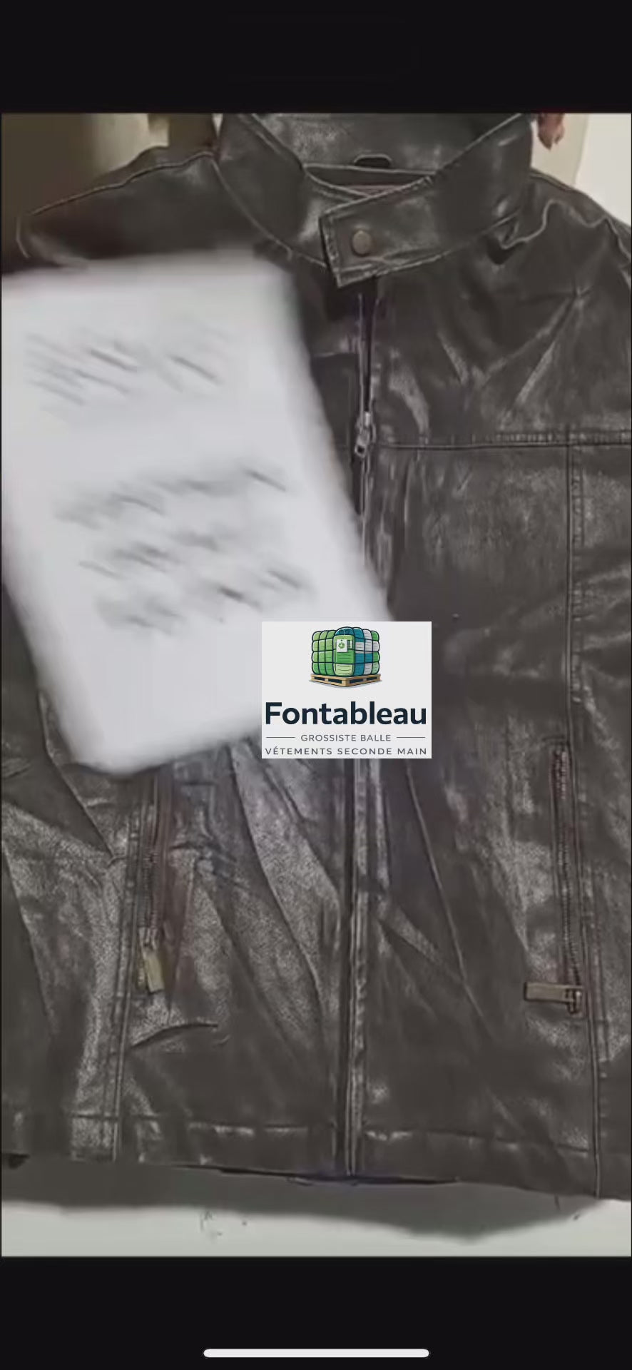 Melange de 15 vestes en cuir des années 80 et 90’